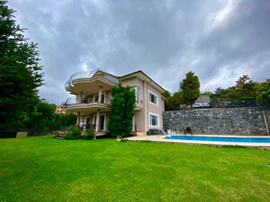 1,5 DÖNÜM BAHÇELİ KAT MÜLKİYETLİ HAVUZLU SATILIK VİLLA