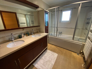 ACARKENT'TE GÜNEY CEPHELİ ORMAN MANZARALI KİRALIK VİLLA