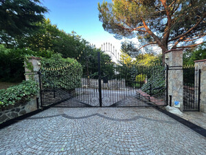 BEYKOZ MAHMUT ŞEFKET PAŞA'DA SATILIK MALİKANE