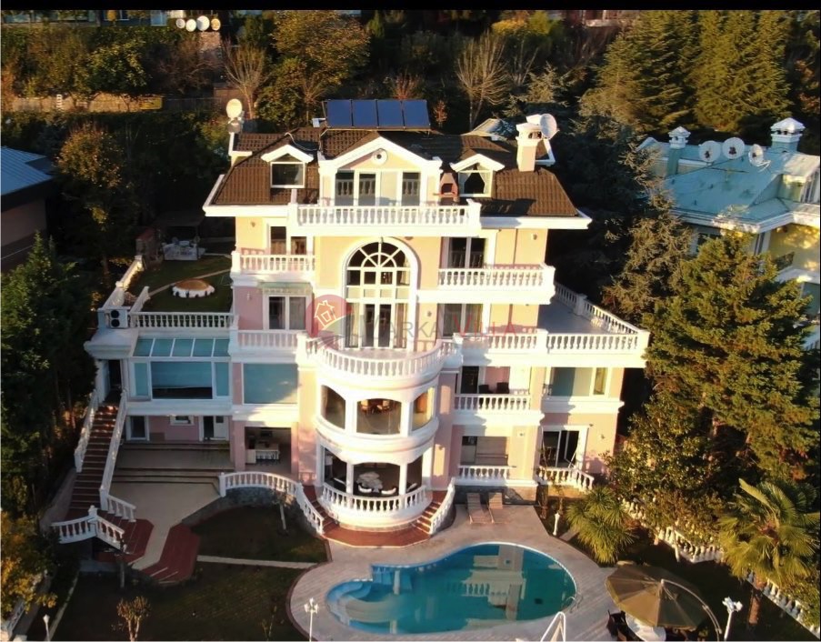 ACARKENT' DE YÜKSEK KONUMLU SATILIK VİLLA