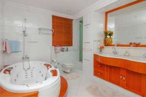 ACARKENT' DE YÜKSEK KONUMLU SATILIK VİLLA