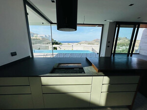 MUĞLA YALIKAVAKTA SİTE İÇİNDE DENİZ MANZARALI MODERN LÜKS SATILIK VİLLA