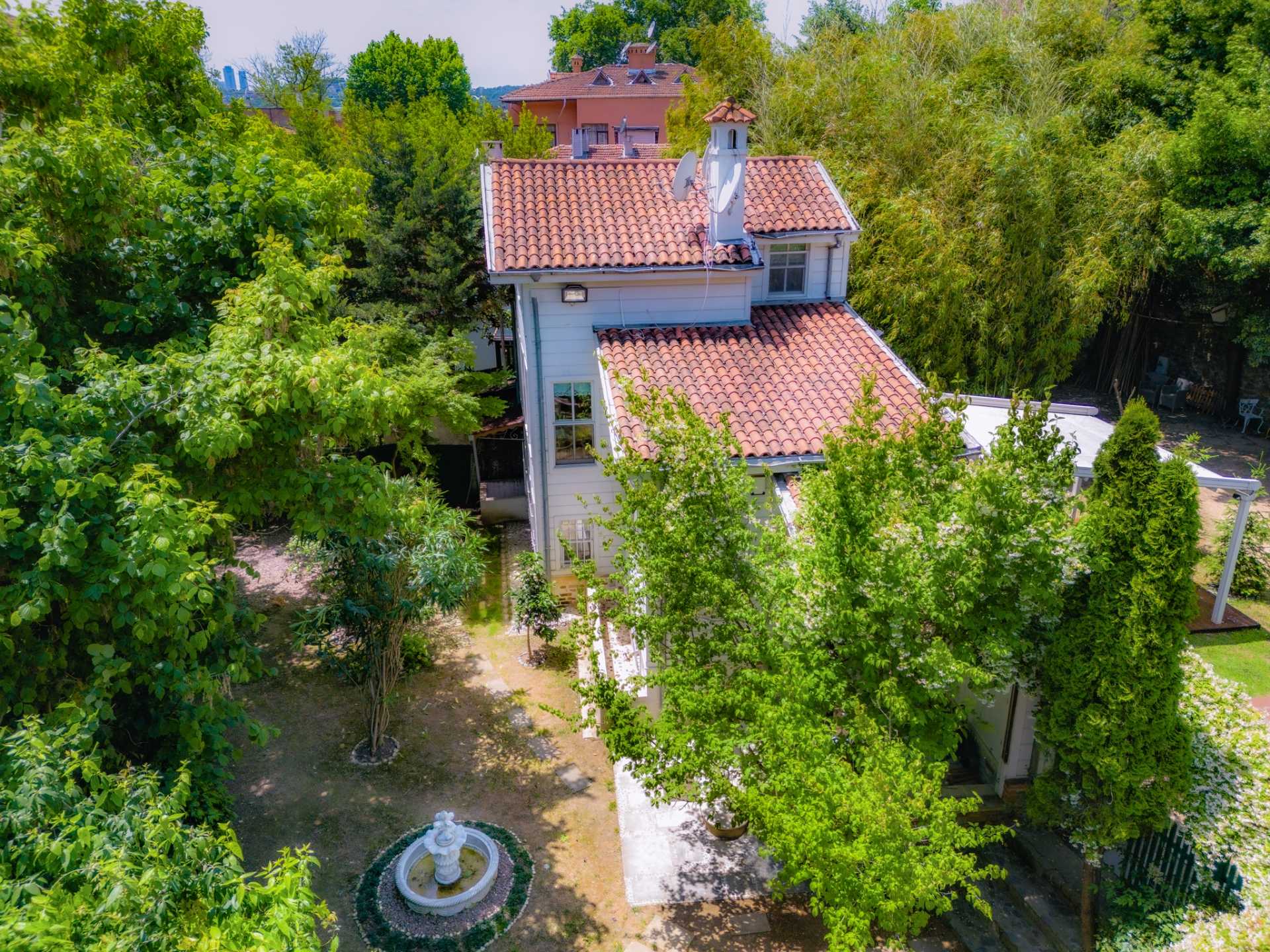 KANLICADA SATILIK KÖŞK