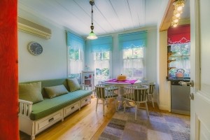 KANLICADA SATILIK KÖŞK