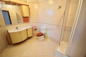 Havuzlu düz girişli C tipi Villa