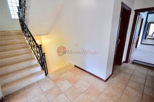 Havuzlu düz girişli C tipi Villa