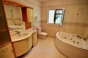 Havuzlu düz girişli C tipi Villa