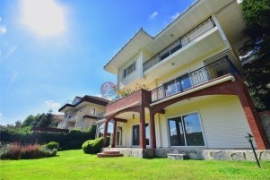 Havuzlu düz girişli C tipi Villa