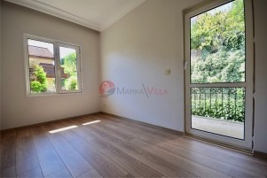 Havuzlu düz girişli C tipi Villa