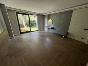 KAVACIK' TA BOĞAZ GÖREN YENİ YAPILMIŞ SATILIK VİLLA