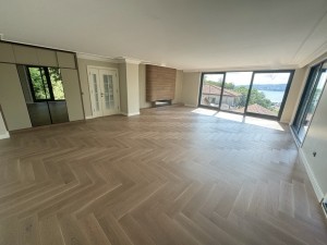 KAVACIK' TA BOĞAZ GÖREN YENİ YAPILMIŞ SATILIK VİLLA