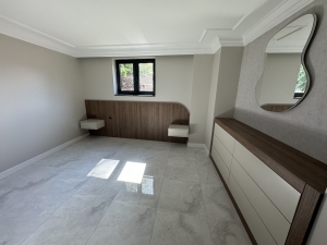 KAVACIK' TA BOĞAZ GÖREN YENİ YAPILMIŞ SATILIK VİLLA