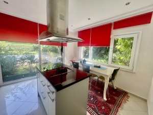 ACARKENT' DE BÜYÜK BAHÇELİ SATILIK VİLLA