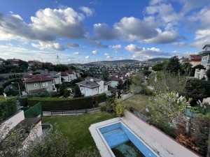 Acarkent'te Büyük Bahçeli Satılık B Tipi Villa