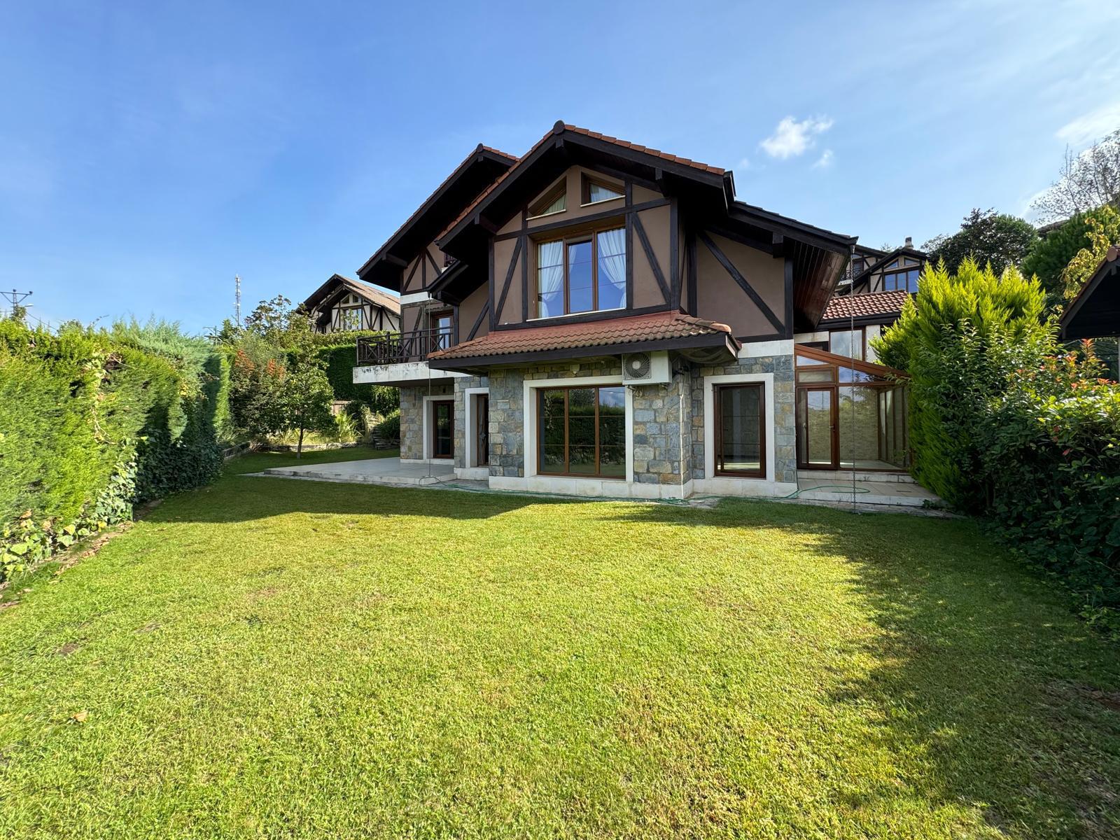 BEYKOZ RİVA KONAKLARIN' DA KİRALIK VİLLA