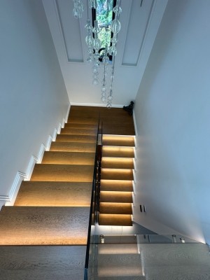 RİVA' DA SİTE İÇİNDE SATILIK YENİLENMİŞ VİLLA