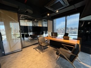 Bomonti Business Center'da Mimari Tasarımlı Satılık Akıllı Ofis