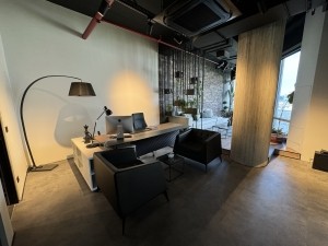 Bomonti Business Center'da Mimari Tasarımlı Satılık Akıllı Ofis