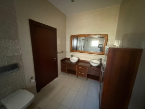 ACARKENT'E ÇOK YAKIN BUTİK SİTEDE ASANSÖRLÜ HAVUZLU KİRALIK VİLLA