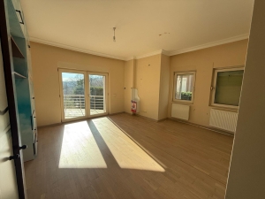 ACARKENT'E ÇOK YAKIN BUTİK SİTEDE ASANSÖRLÜ HAVUZLU KİRALIK VİLLA