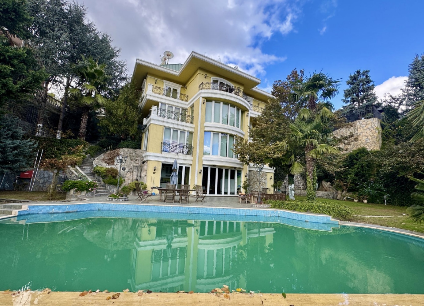 Acarkent'te Full Eşyalı C Tipi Kiralık Villa