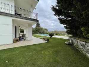 ACARKENT GÖRELE' DE LÜKS EŞYALI KİRALIK MÜSTAKİL VİLLA