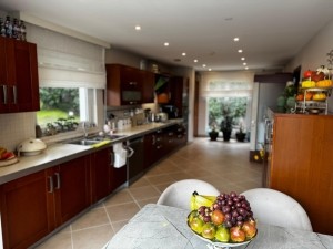 ACARKENT MV'DAN BR HAVUZLU BAHÇESİ BÜYÜK