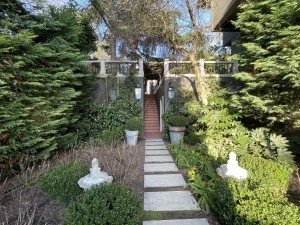 A KAPISINA ÇOK YAKIN GÜNEY CEPHELİ A TİPİ VİLLA