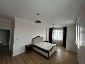 HİDİV EVLERİ SİTESİ SATILIK SIFIR YAPILI TRİPLEX VİLLA