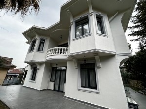 HİDİV EVLERİ SİTESİ SATILIK SIFIR YAPILI TRİPLEX VİLLA