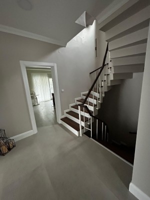 HİDİV EVLERİ SİTESİ SATILIK SIFIR YAPILI TRİPLEX VİLLA