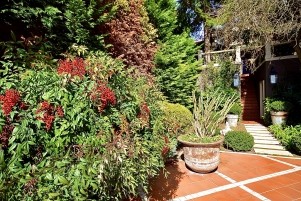 Acarkent’te Lüks ve Özel Tasarımlı A Tipi Villa