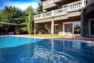 Acarkent’te Lüks ve Özel Tasarımlı A Tipi Villa