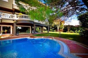 Acarkent’te Lüks ve Özel Tasarımlı A Tipi Villa