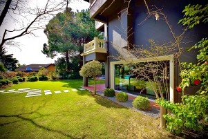 Acarkent’te Lüks ve Özel Tasarımlı A Tipi Villa