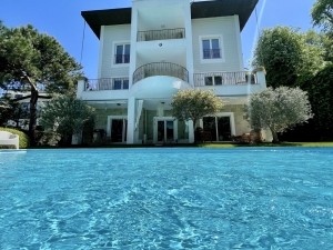 ACARKENT 'in SAKLI CENNETİNDE B TİPİ VİLLA..