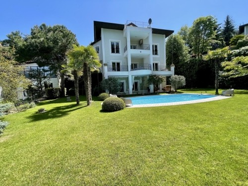 ACARKENT 'in SAKLI CENNETİNDE B TİPİ VİLLA..