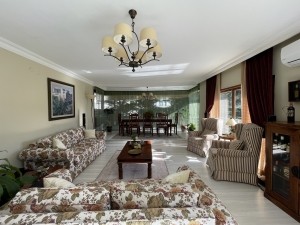 ACARKENT'DE BÜYÜK BAHÇELİ EŞYALI MÜSTAKİL SATILIK VİLLA