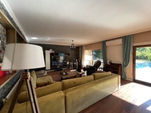 ACARKENT'DE BÜYÜK BAHÇELİ EŞYALI MÜSTAKİL SATILIK VİLLA