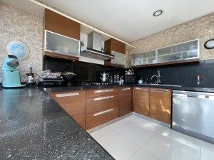 ACARKENT'DE BÜYÜK BAHÇELİ EŞYALI MÜSTAKİL SATILIK VİLLA