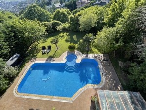 ACARKENT'DE BÜYÜK BAHÇELİ EŞYALI MÜSTAKİL SATILIK VİLLA