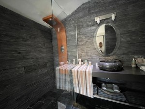 ACARKENT'DE BÜYÜK BAHÇELİ EŞYALI MÜSTAKİL SATILIK VİLLA