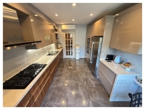 MERKEZİ KONUMDA SATILIK 4+1 LÜKS DAİRE KONFOR VE ŞIKLIK BİR ARADA