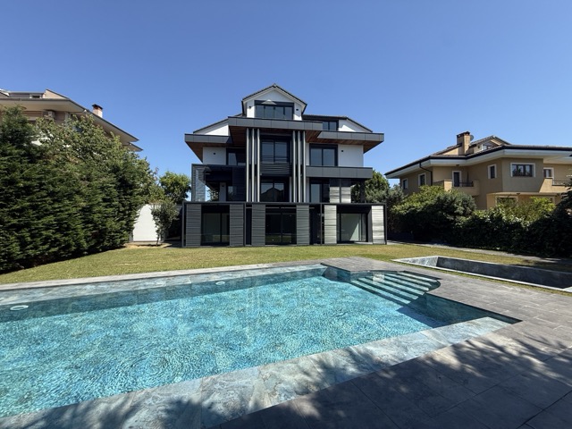 ACARKENT'TE MODERN ULTRALÜKS SATILIK VİLLA