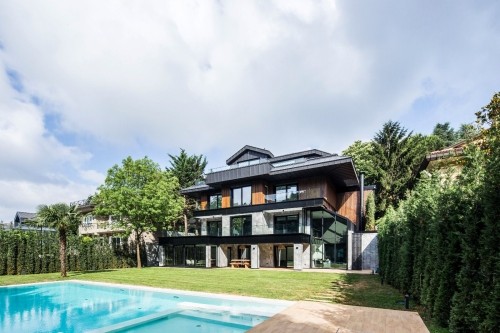 ACARKENT'DE SATILIK MODERN VİLLA