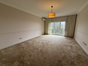 ACARKENT ÖZEL KONUMLU GENİŞ BAHÇELİ SATILIK VİLLA