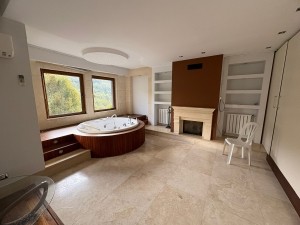 Acarkent‘te izole bahçeli eşyalı kiralık villa