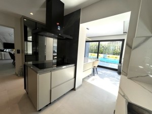 Acarkent Satılık,Özel Mimarili,Düz Girişli