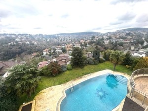 Acarkent 'te Beykoz Konakları Manzaralı Asansörlü Çelik Çatılı Br Villa