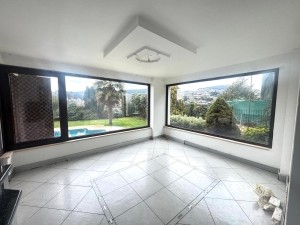 Acarkent 'te Beykoz Konakları Manzaralı Asansörlü Çelik Çatılı Br Villa